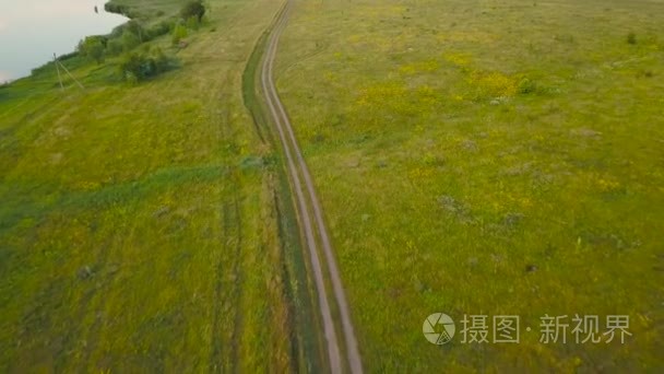 在飞越农村空路视频