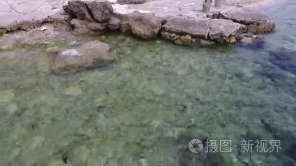 海飞下的水