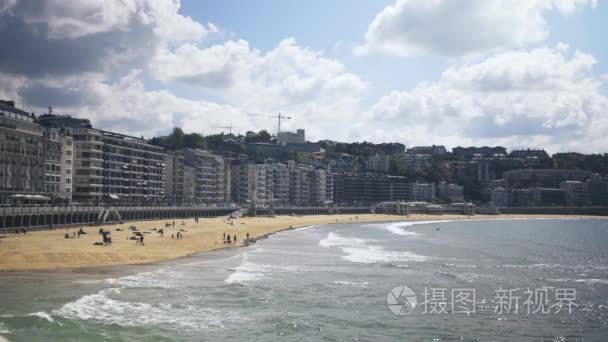 圣塞巴斯蒂安是比斯开湾湾的一个度假胜地  位于西班牙山地巴斯克国家。海