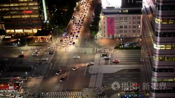 在首尔的夜晚交通市容视频