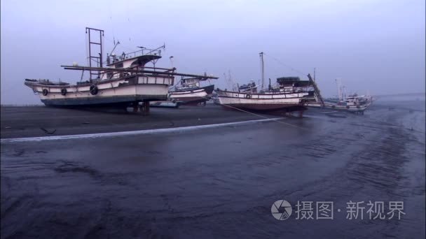 泥平渔船视频