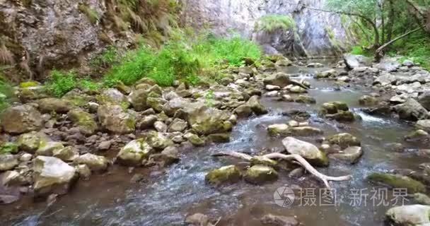 水峡鸟瞰图视频