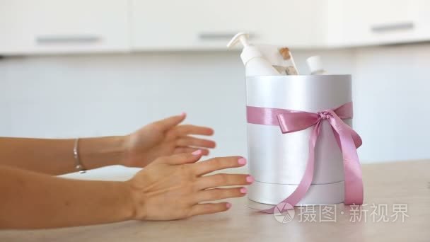 惊喜框用化妆品视频