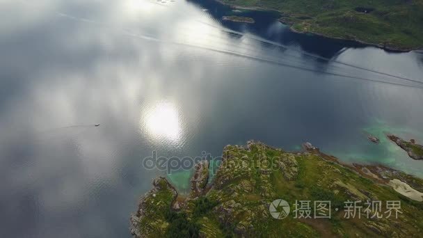 挪威海鸟瞰山景观视频