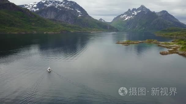 挪威海鸟瞰山景观视频