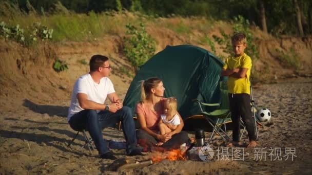 家庭及儿童野营度假视频