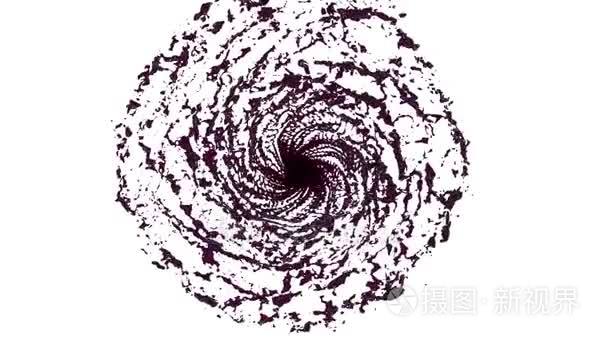 作为糖糖浆或甜柠檬水的紫罗兰色液体流动的旋转成一个漩涡或一场龙卷风。流动的液体旋转，形成龙卷风与 alpha 通道作为 luma