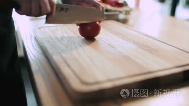 专业厨师切西红柿视频
