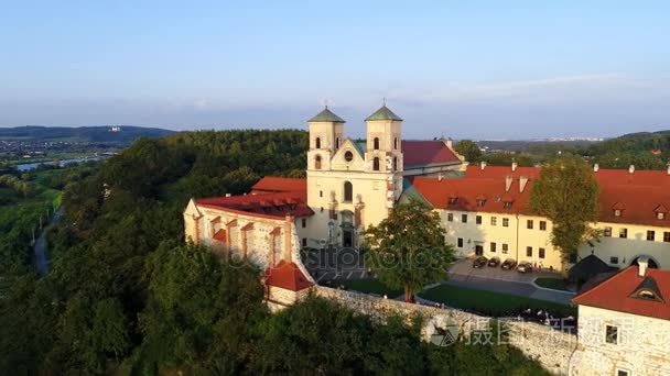 在 Tyniec 和维斯杜拉河，克拉科夫，波兰的本笃会修道院