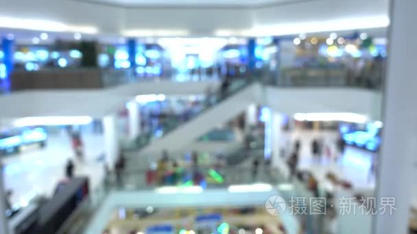 模糊的人群拥挤的购物中心视频