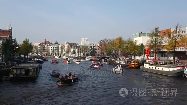 船在阿姆斯特丹的交通视频