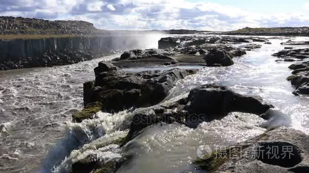 冰岛最强大的塞尔福斯瀑布
