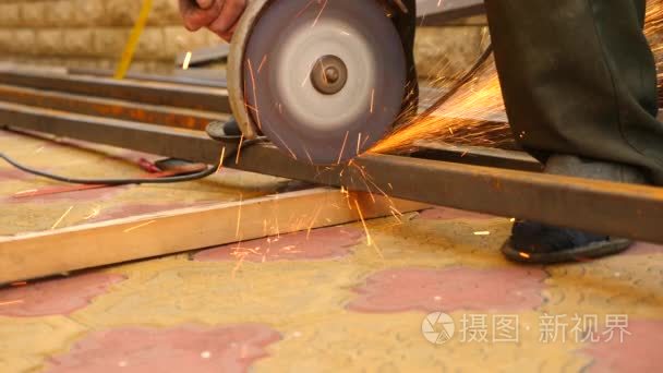 切割金属管视频素材