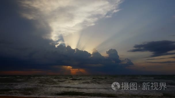 在海上日出视频