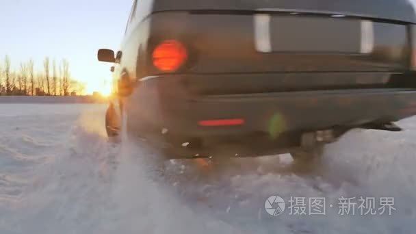 汽车漂流在冬天视频