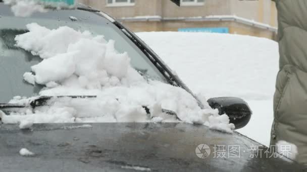 雪从人清洗车视频