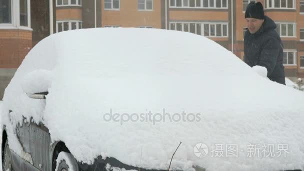 雪从人清洗车视频