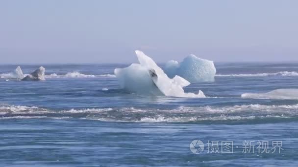 在北大西洋上漂浮的冰山视频