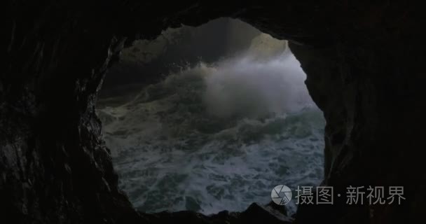 海洞穴和哈尼粗糙水流视频