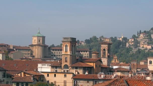 老贝加莫的全景, 意大利。贝加莫, 也叫 La Citt 工会千禧, 城市一千, 是一个城市在伦巴第, 北部意大利, 大约4视频