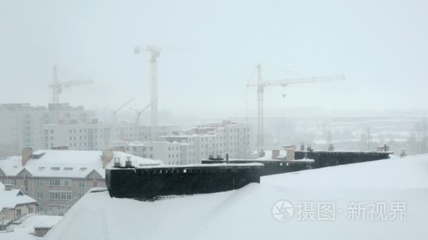 高层建筑降雪视频