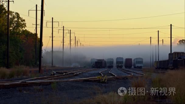 空中大雾早晨雾路火车