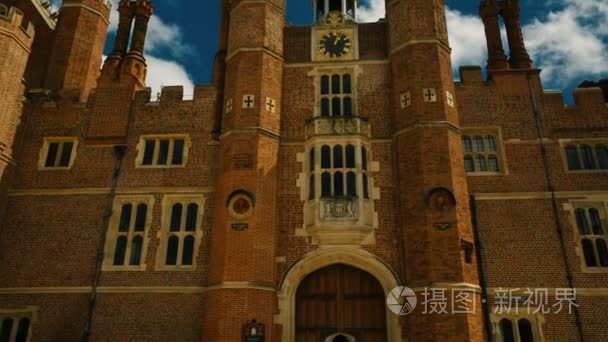 英国伦敦汉普顿宫廷宫殿门面视频