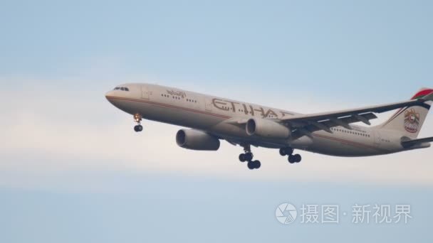 阿提哈德空中客车330接近