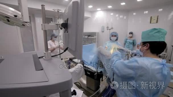 妇科手术, 妇科医生用超声波机进行手术过程监测视频