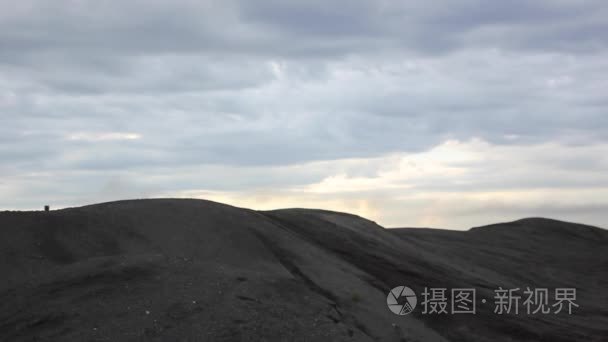 摩托车对天空的车手视频