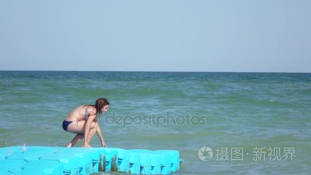 海上浮动平台视频