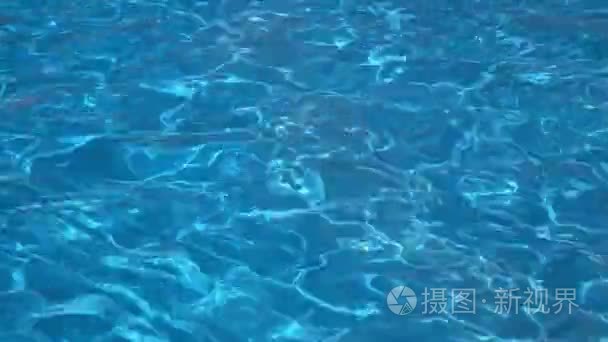 海浪在风中忧虑视频