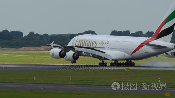 空客 A380 酋长国登陆