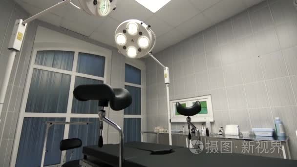 现代操作表现代操作急诊室直肠视频