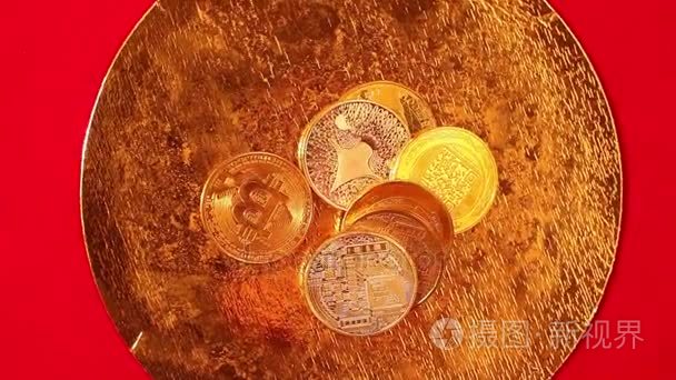 金色盘上的金银比特币视频