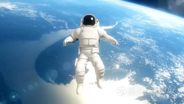 太空宇航员飞越地球视频