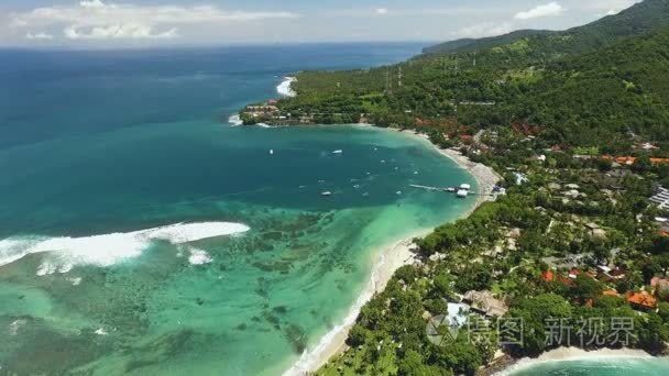 印尼龙目岛吉海滩鸟瞰图视频