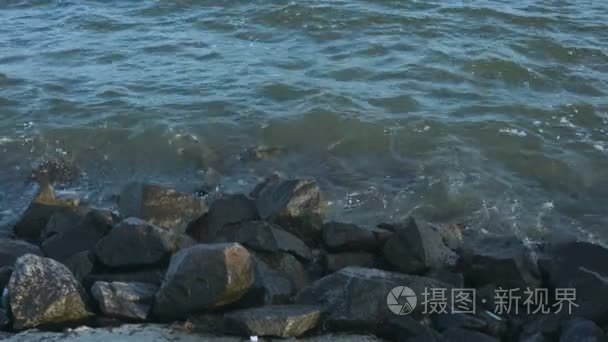 海浪在沙滩假日背景视频