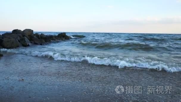 海浪在沙滩假日背景