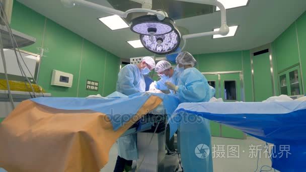 手术室中一个明亮的手术室视频