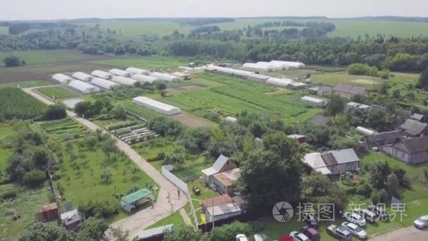 温室的框架, 顶部视图。剪辑.在田间建造温室。农业, 封闭地 agrotechnics