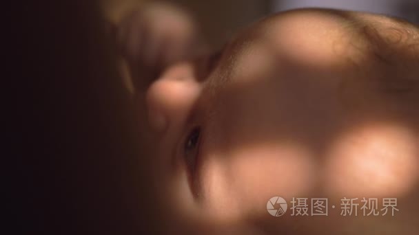 母乳喂养婴儿三月