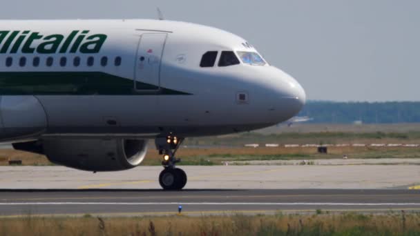 飞机起飞前短视频