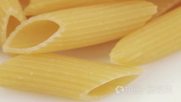 通心粉从粗磨的膳食视频