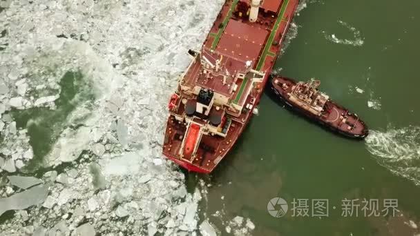 船舶在港口停泊的拖船方法视频