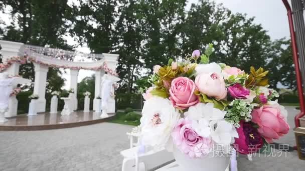 在花艺婚庆装饰品关闭视图