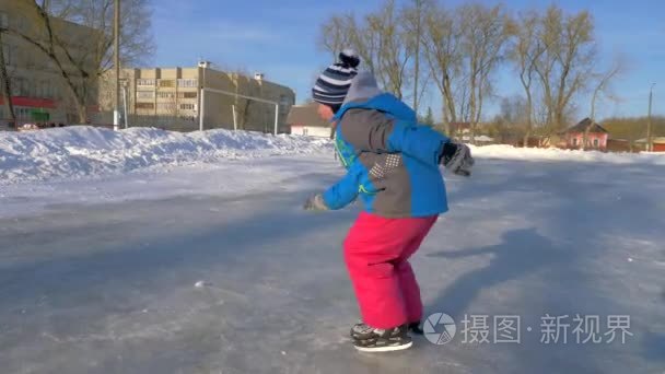 家庭滑冰视频