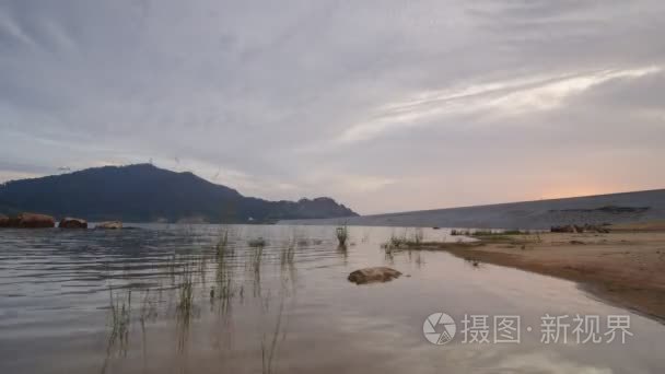 Timelapse 日落湖在 Mengkuang视频