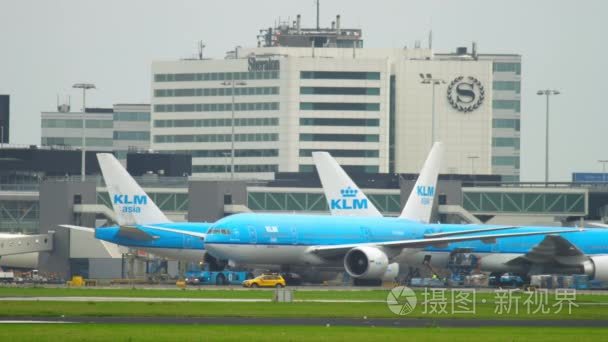 飞机 Klm 波音777拖曳