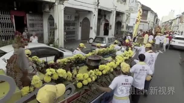 龙舟在路上视频